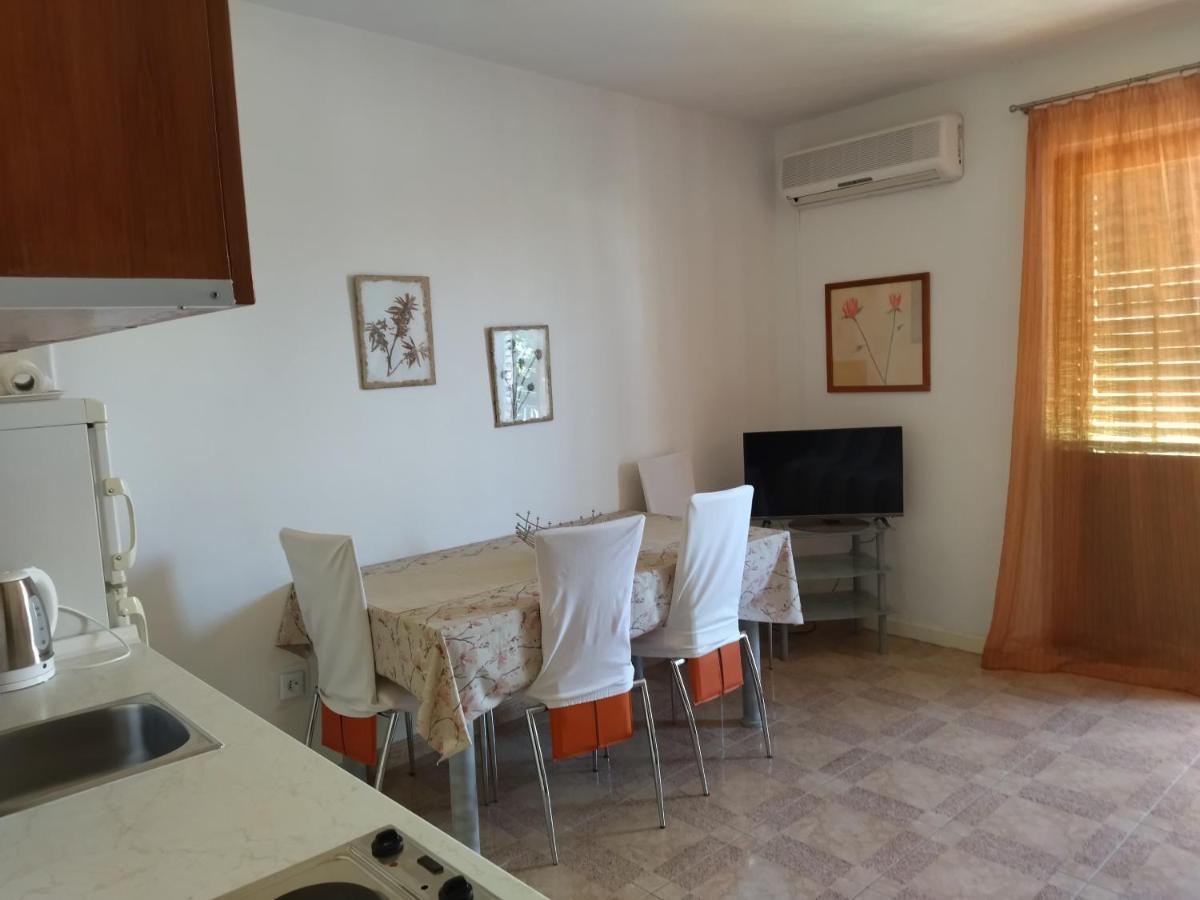 Apartments Maja I Mate Sucuraj Luaran gambar