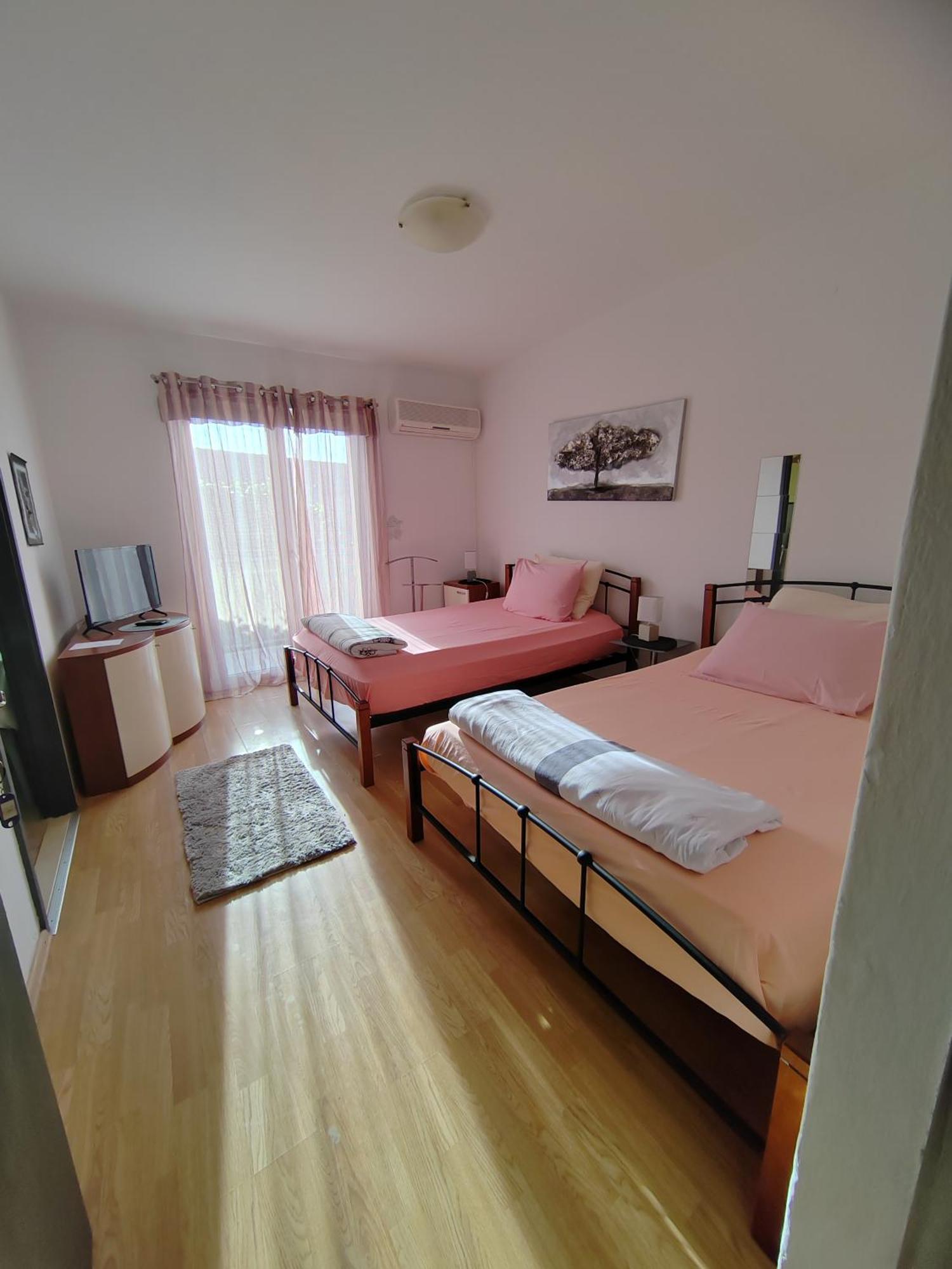 Apartments Maja I Mate Sucuraj Luaran gambar